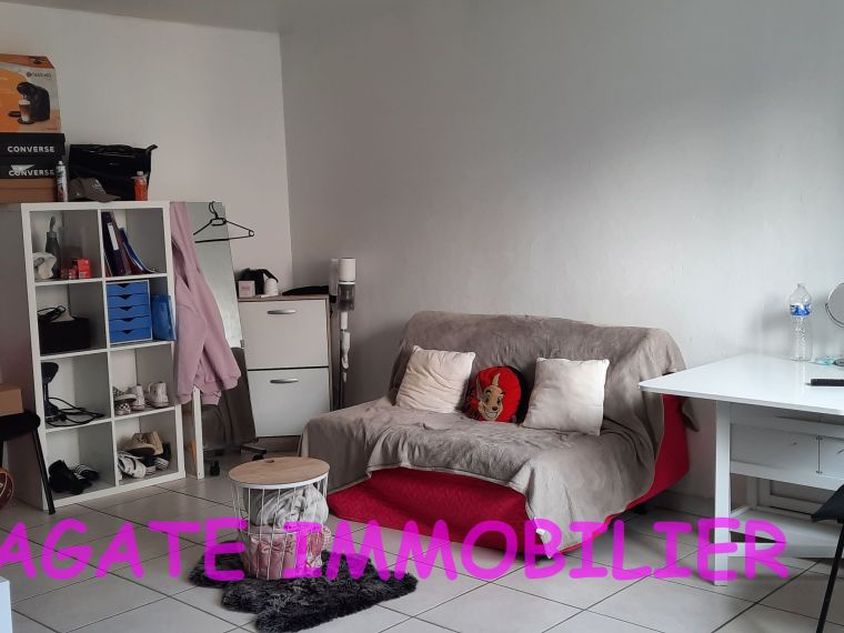 LOCATION VILLANDRAUT APPARTEMENT SUR 3 NIVEAUX